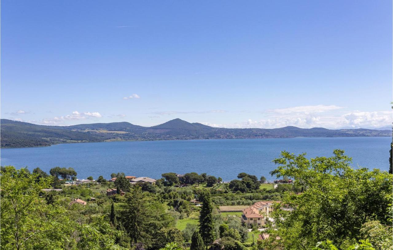 Cozy Home In Anguillara Sabazia With Kitchenette Екстериор снимка