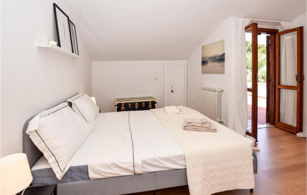 Cozy Home In Anguillara Sabazia With Kitchenette Екстериор снимка